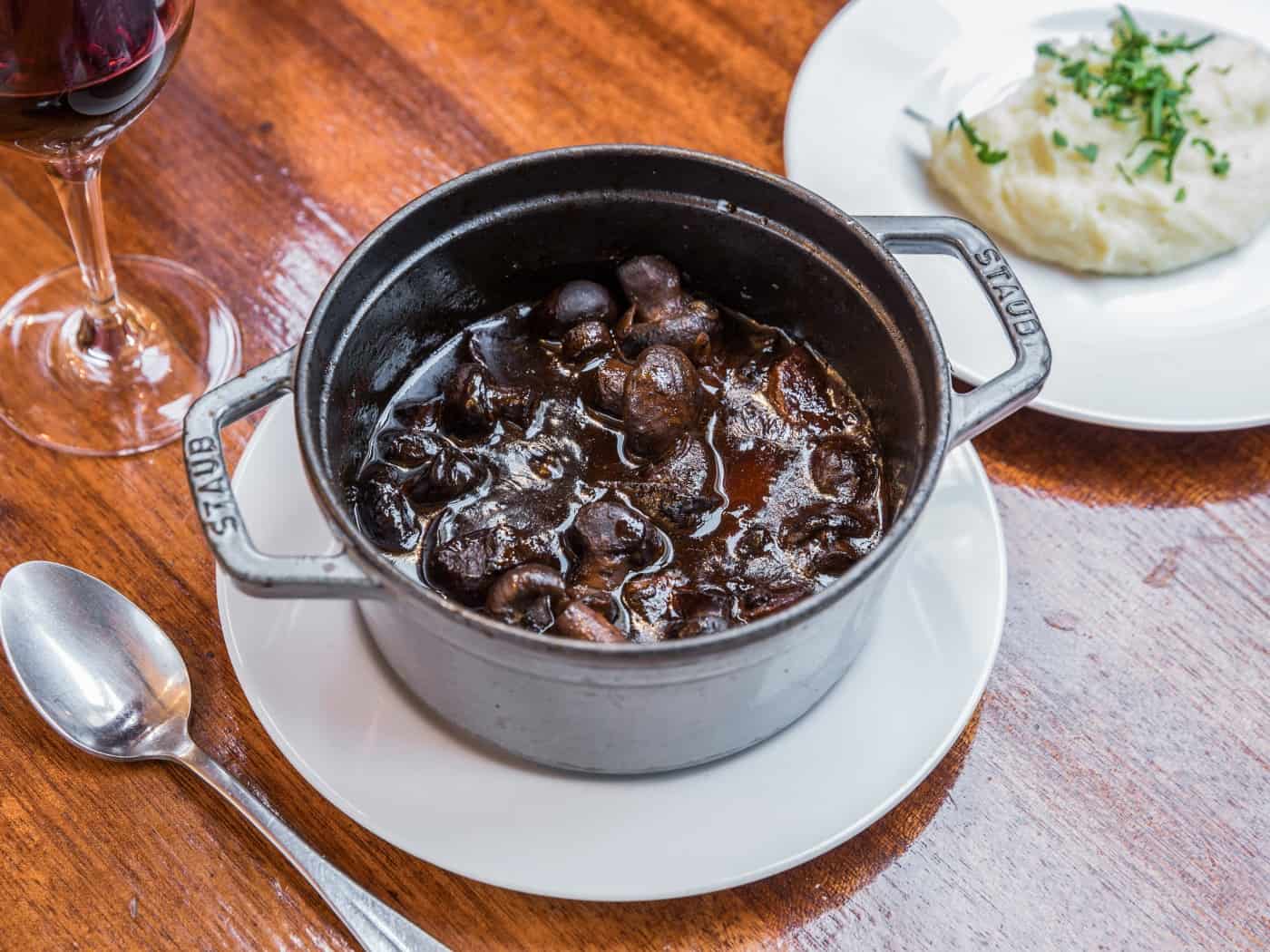 The best boeuf bourguignon of Paris Gastronomos